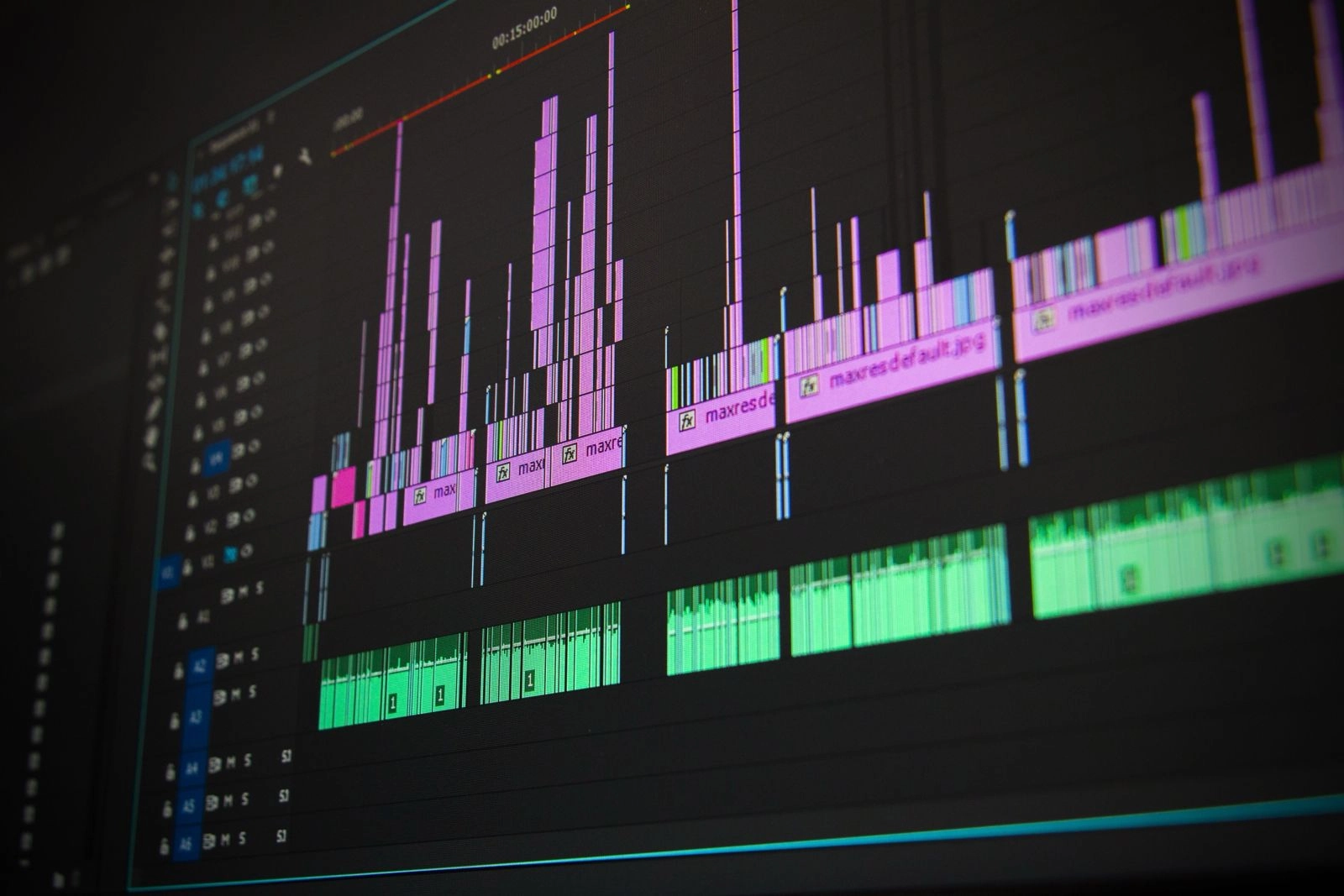 Timeline di montaggio per la preparazione di master DCP e delivery cinematografico